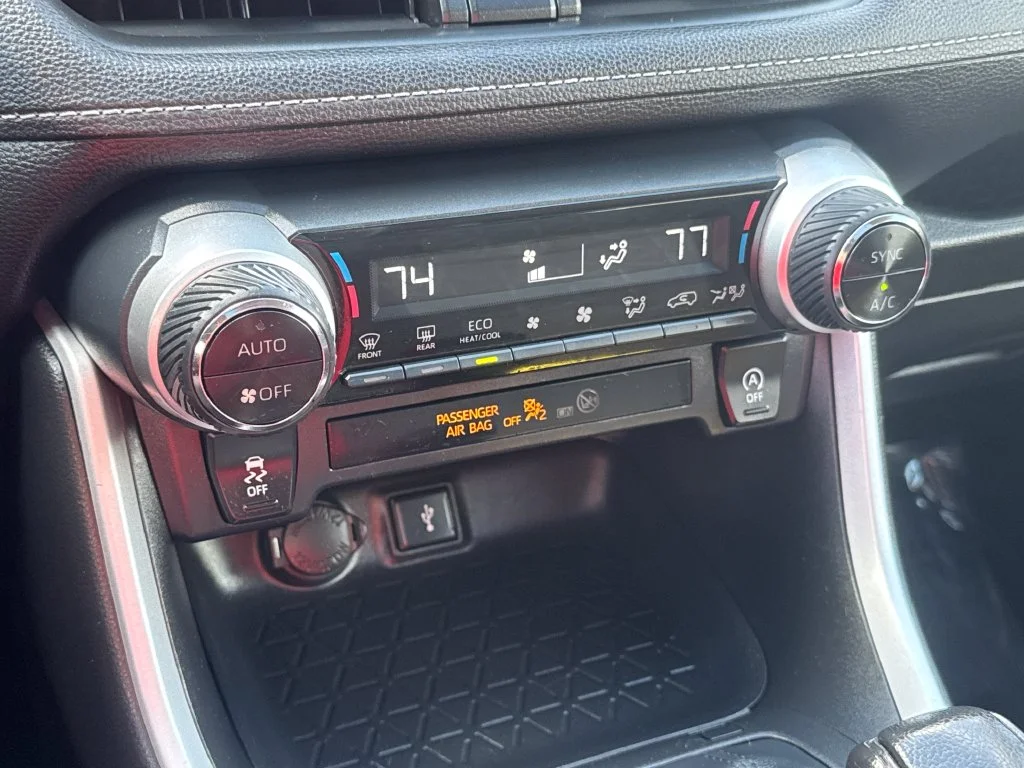 Used 2021 Silver Toyota XLE image 26