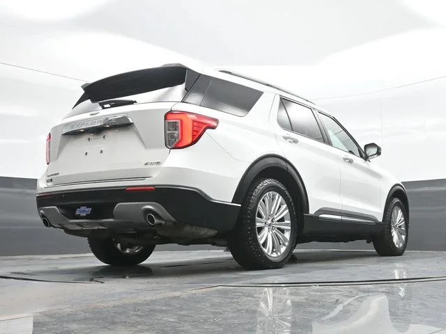 Used 2021 White Ford Limited image 26