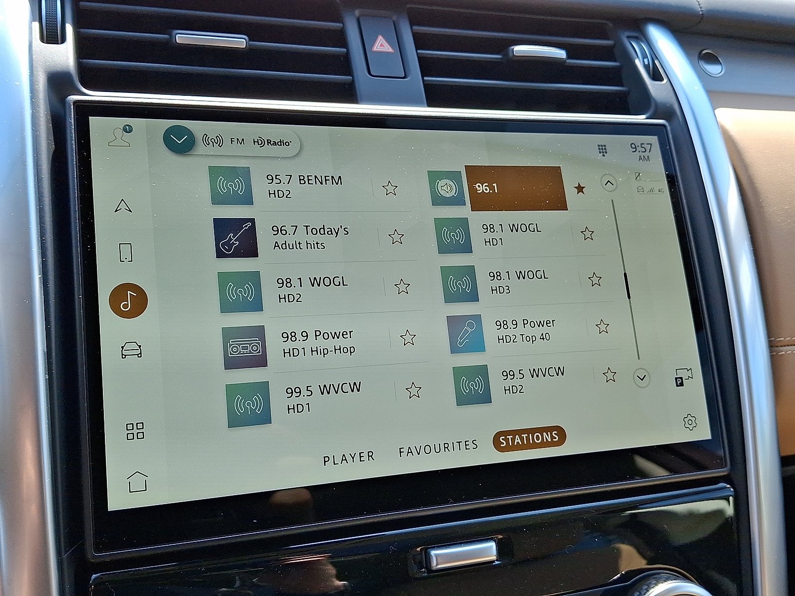New 2026 Charente Grey Premium Metallic - 1DN Land Rover Tempest Edition image 9