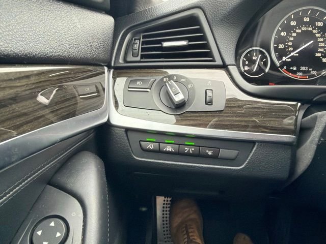 Used 2016 Glacier Silver Metallic BMW 535i xDrive image 15