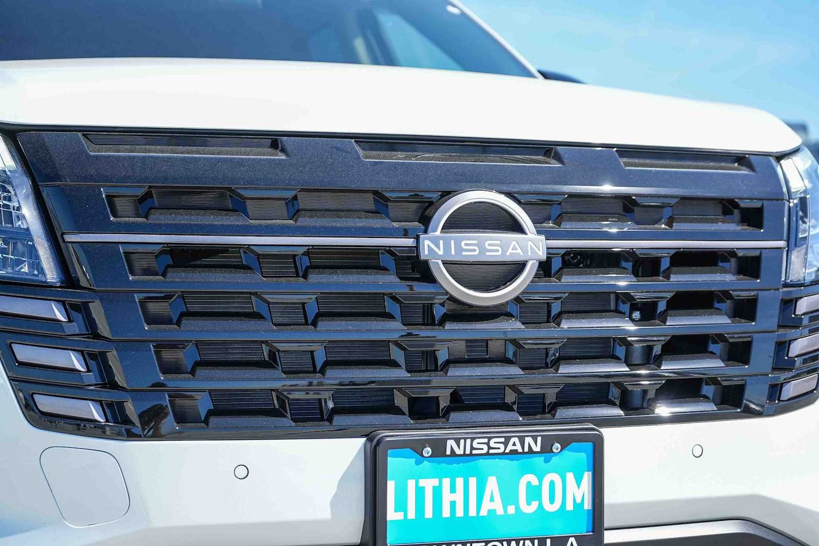 New 2026 Everest White Pearl TriCoat Nissan SV image 5