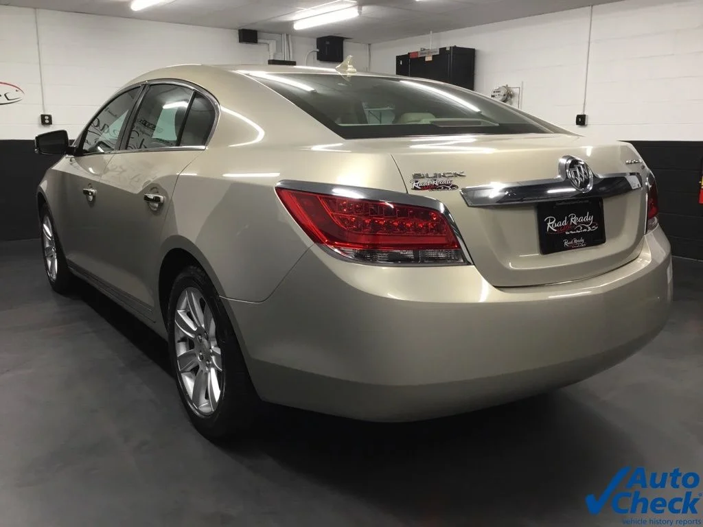 Used 2010 Gold Buick CXL image 8