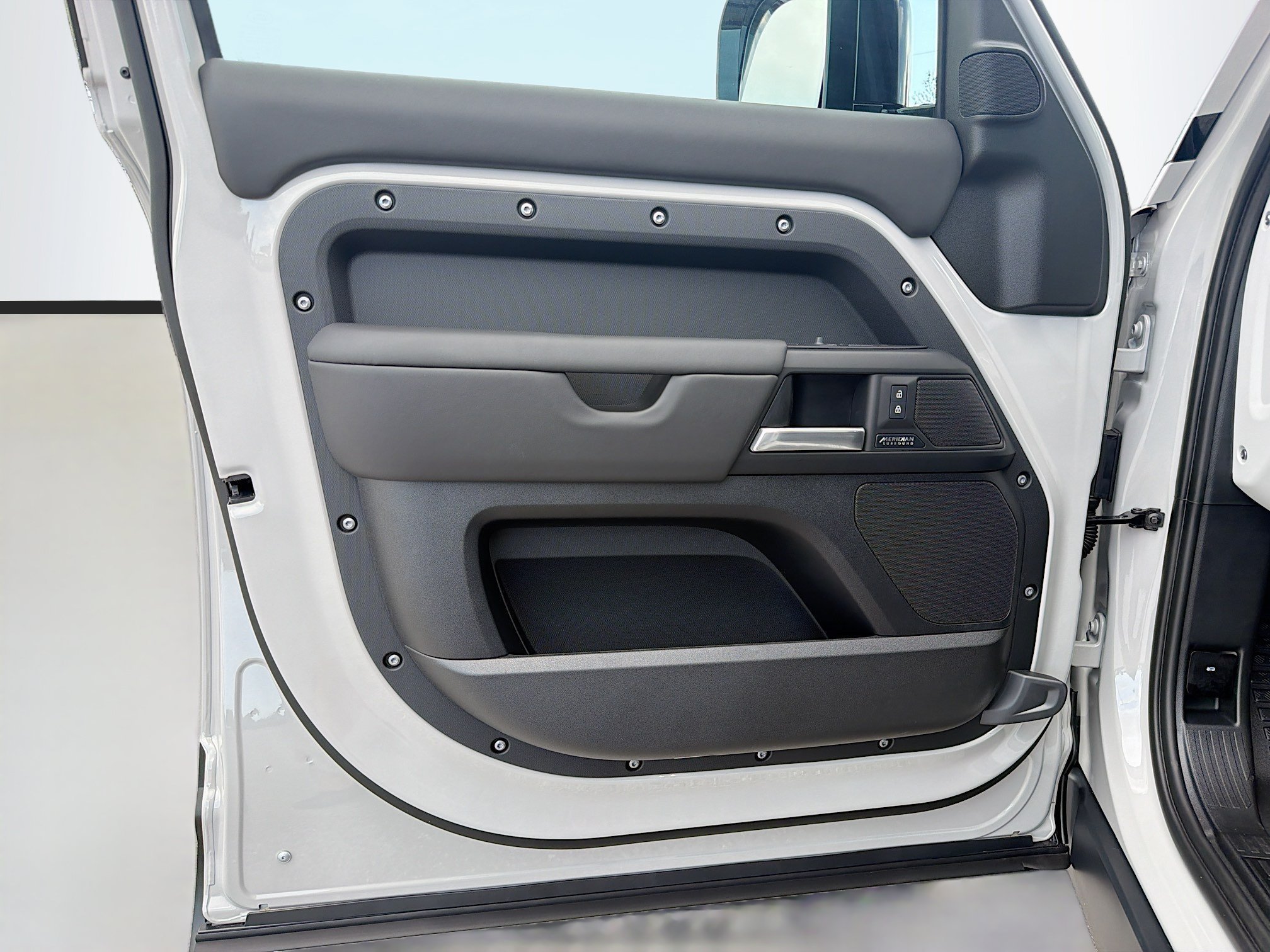 New 2026 Borasco Grey LAND ROVER X-Dynamic SE image 22