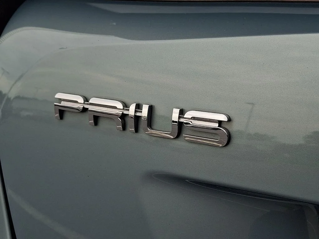 Certified Used 2018 Beige Toyota Three image 30