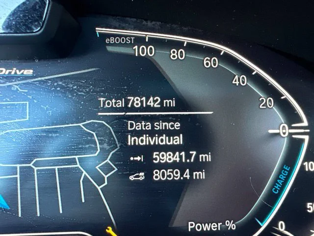 Used 2023 White BMW 530e iPerformance image 23