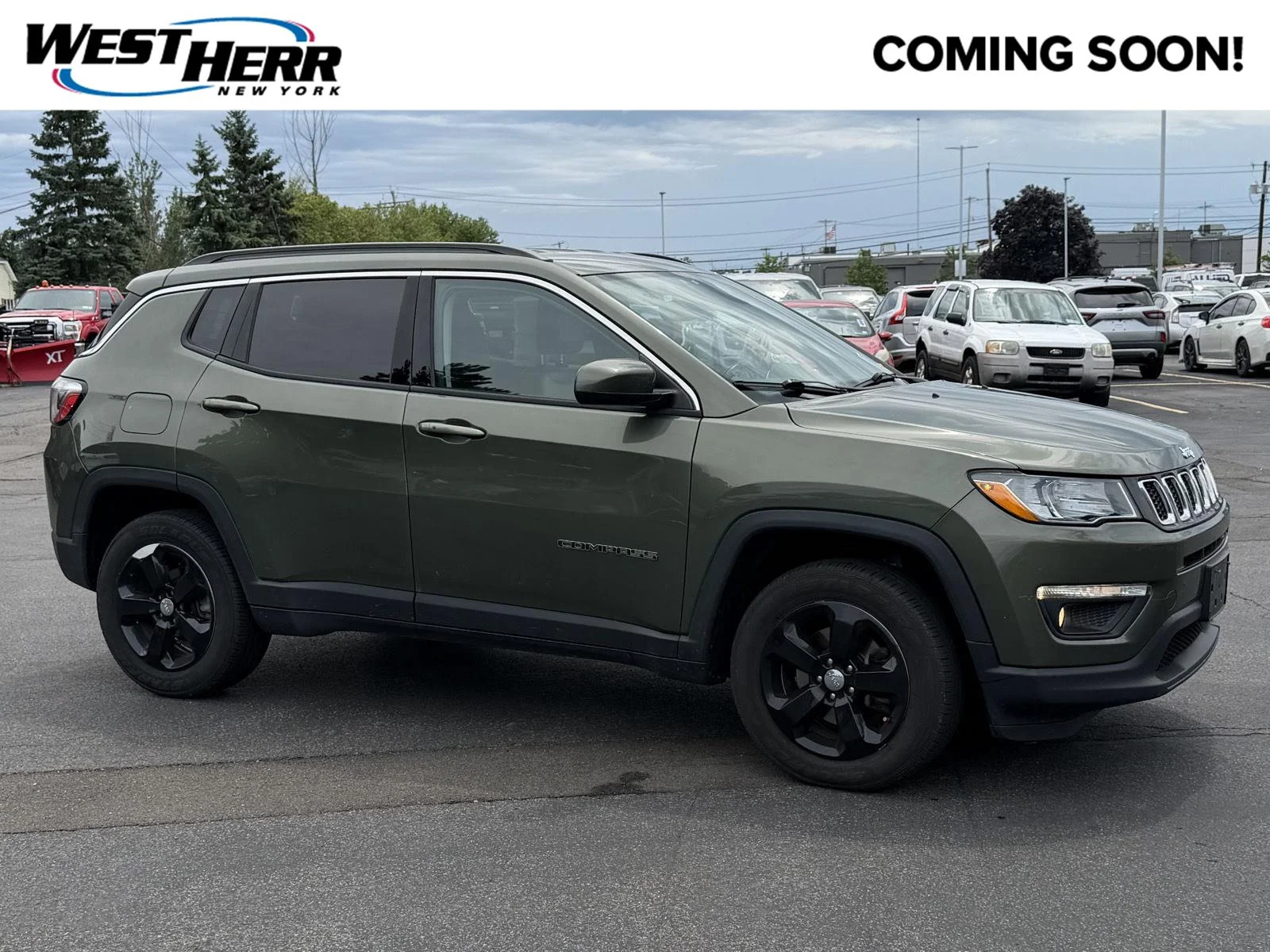 Used 2021 Olive Green Pearlcoat Jeep Latitude image 1