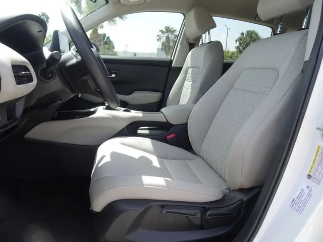 New 2027 Platinum White Pearl Honda LX image 7