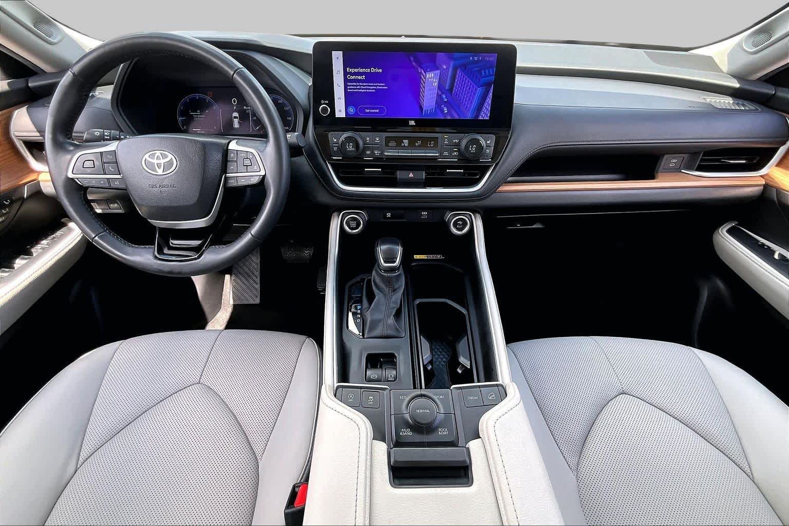Used 2024 Wind Chill Pearl Toyota Limited image 16