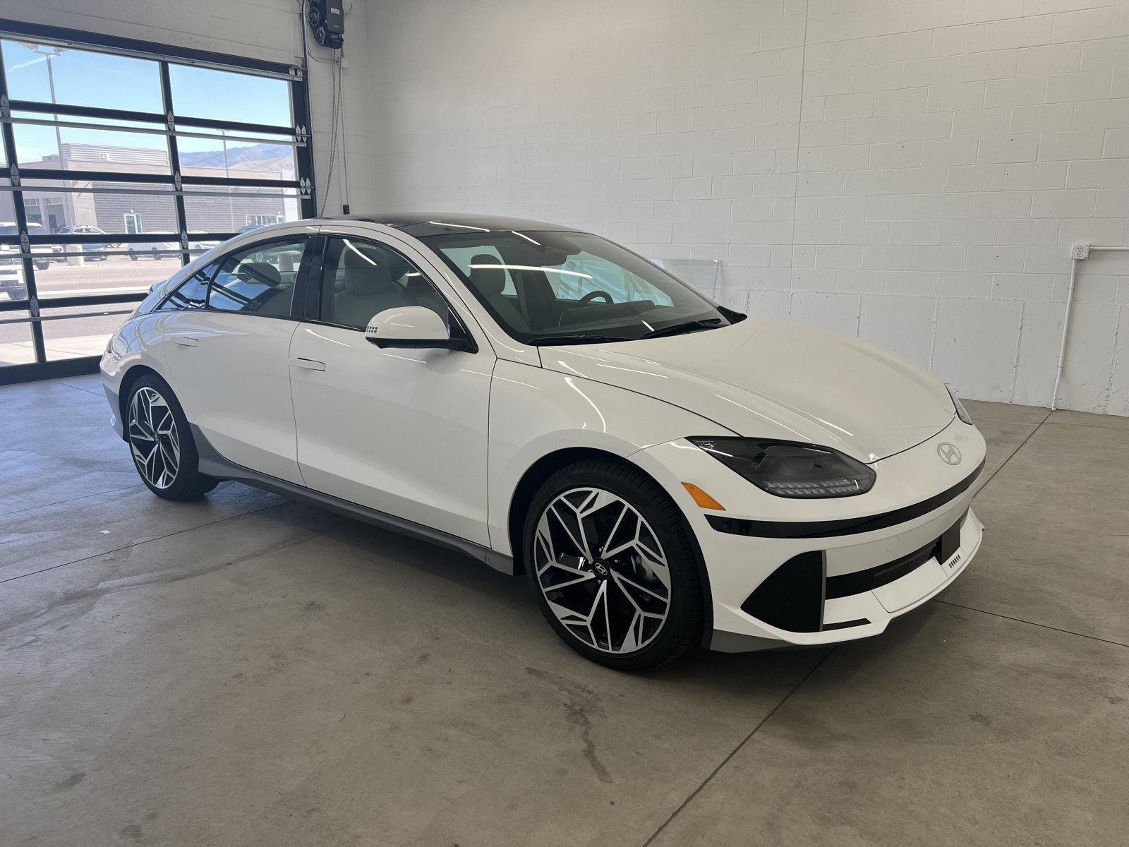 2025 Hyundai IONIQ 6 Limited - Photo 5