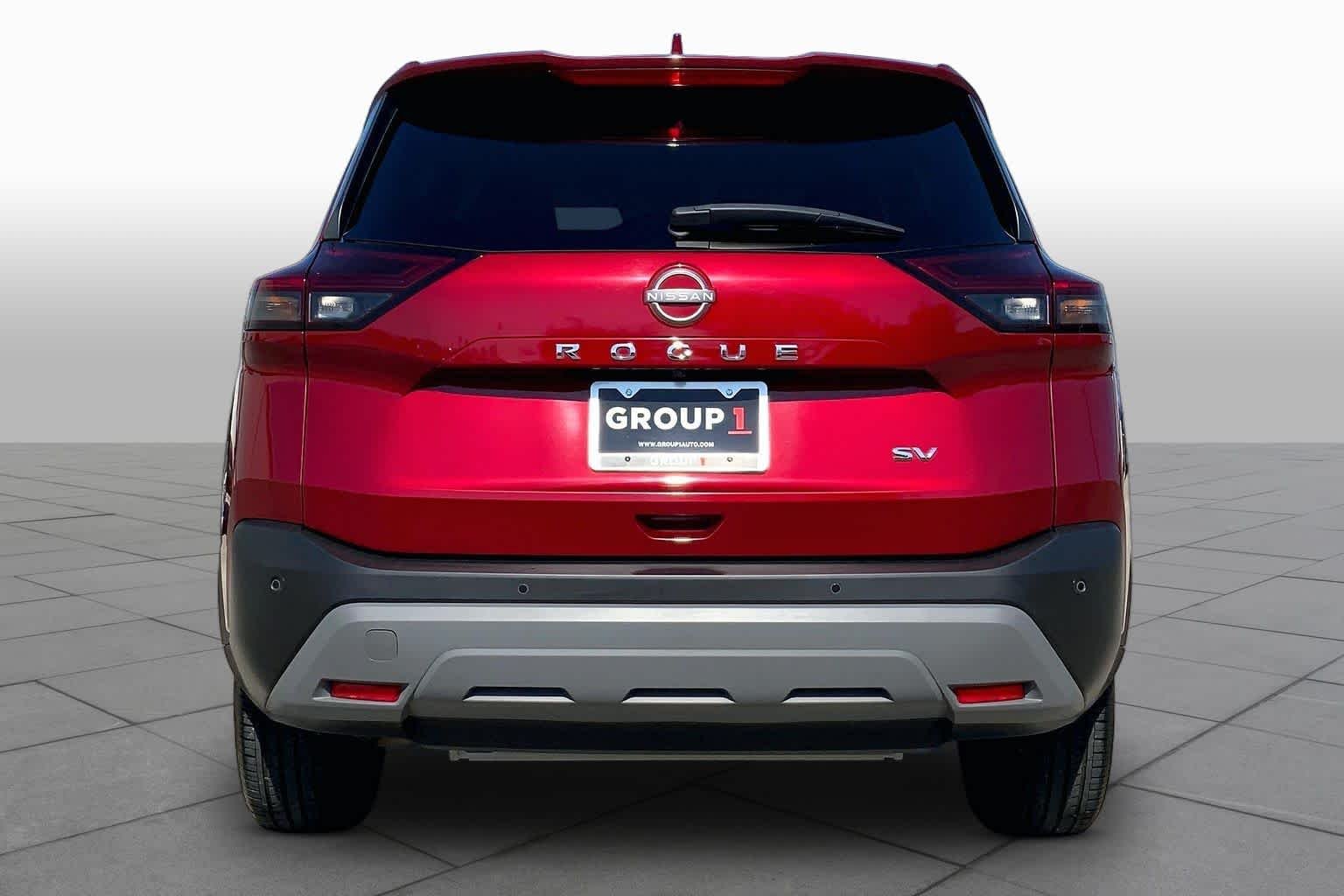 Used 2023 Scarlet Ember Tintcoat Nissan SV image 5