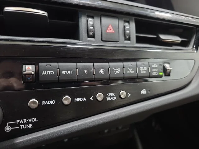Used 2023 Iridium Lexus 350 image 22