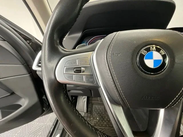 Used 2019 Black BMW xDrive40i image 17