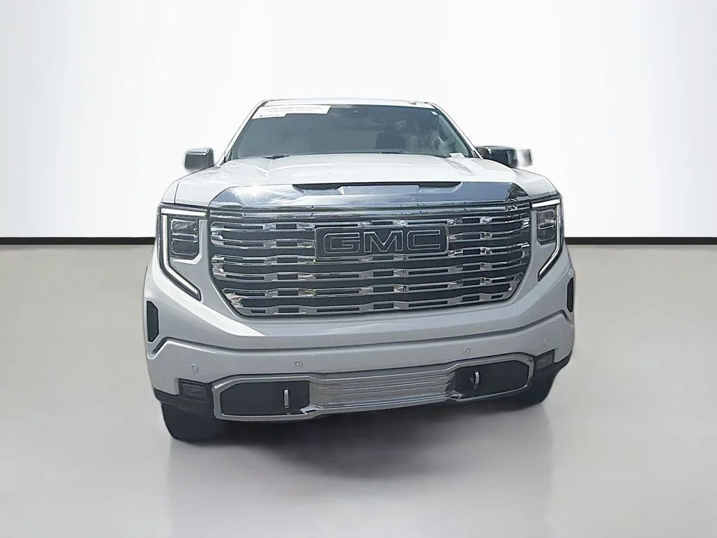 Used 2023 White GMC Denali image 2