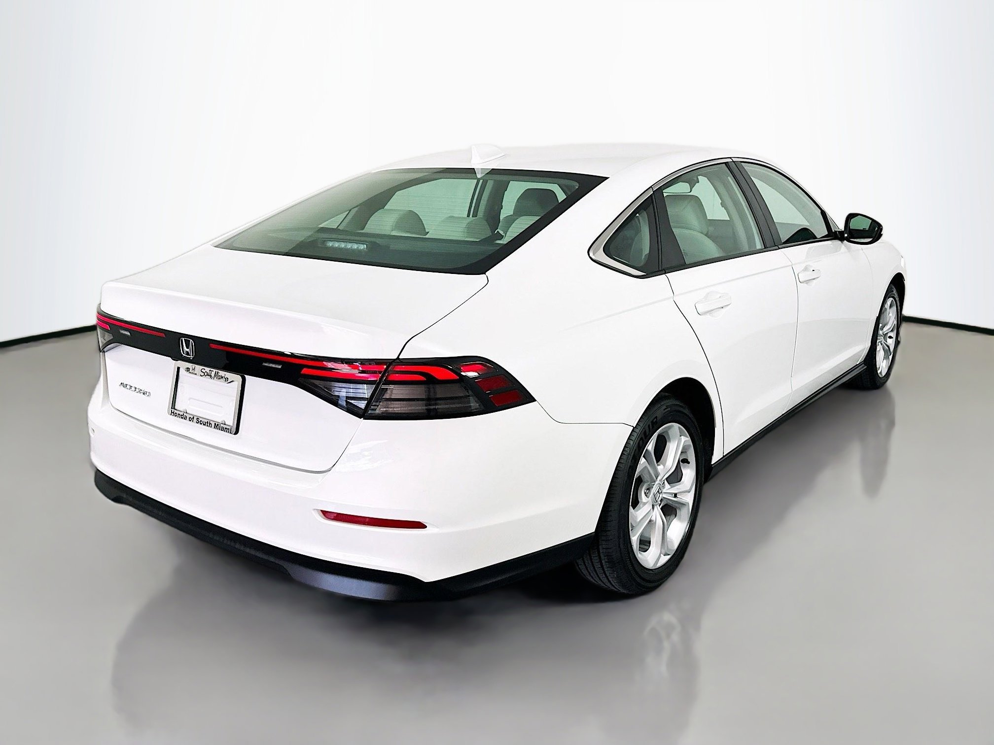 2024 Honda Accord LX - Photo 6