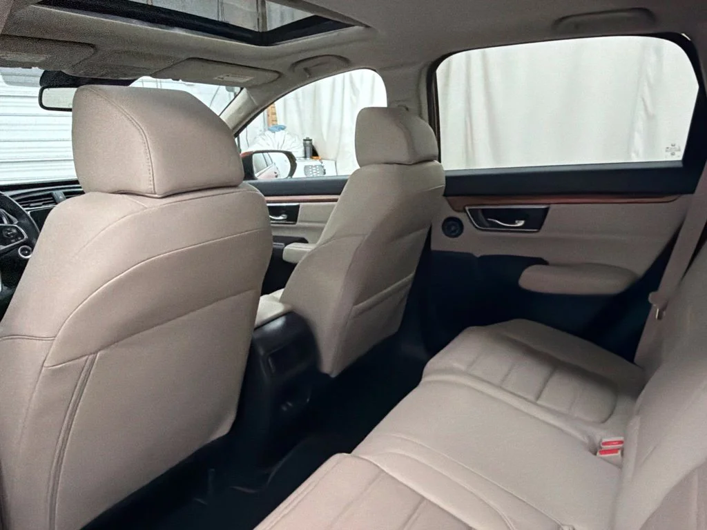 Used 2018 Red Honda EX-L image 24