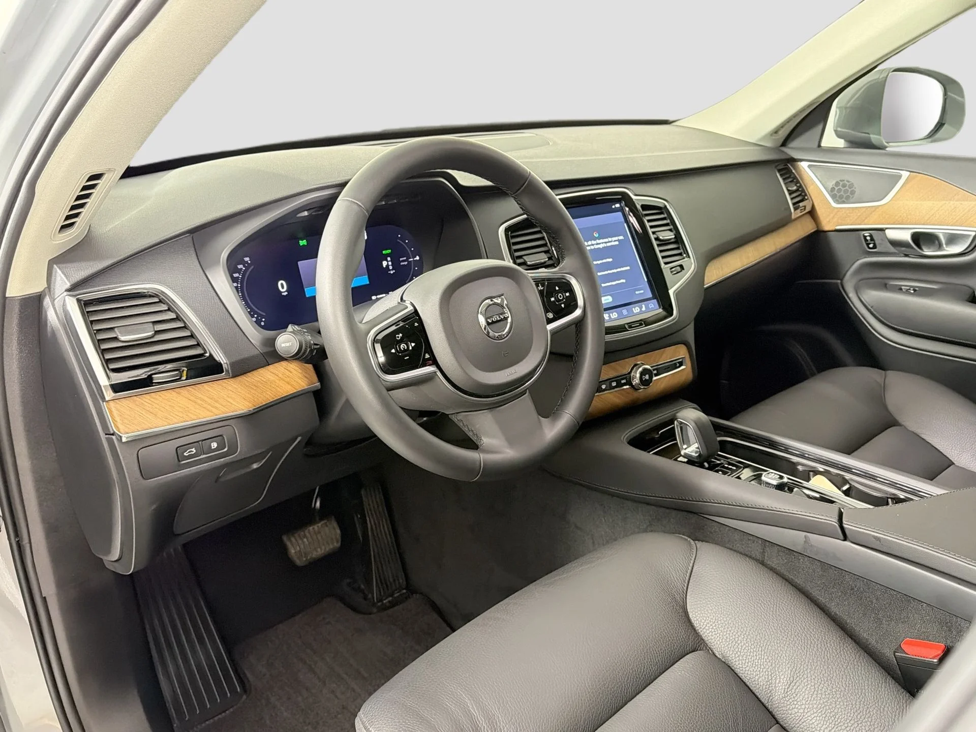 Used 2024 Gray Volvo T8 Plus Bright Theme 7 Passenger image 10