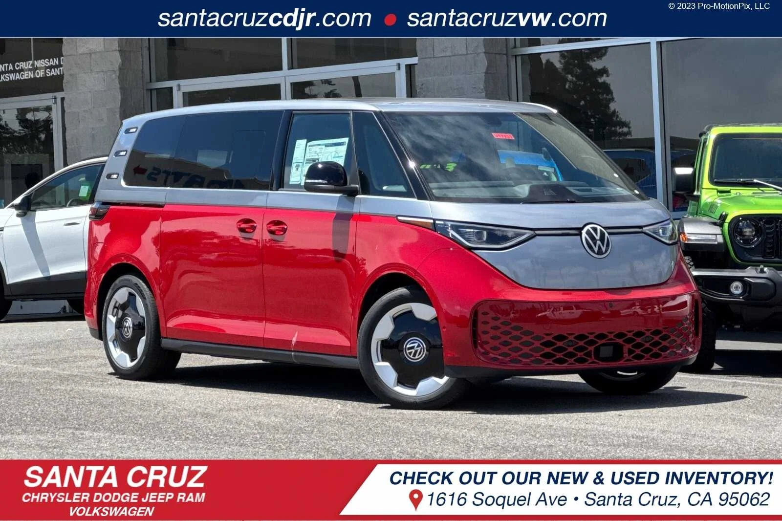 2025 Volkswagen ID. Buzz Pro S Plus Two-Tone's photo