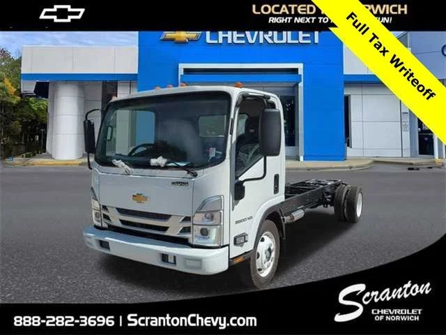 2025 Chevrolet Low Cab Forward's photo
