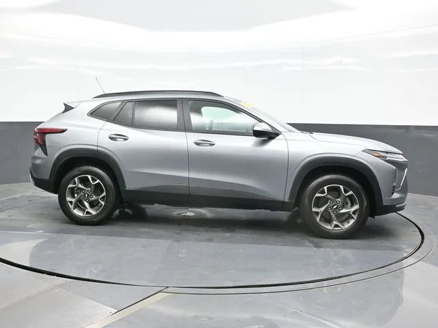 Used 2024 Gray Chevrolet LT image 8