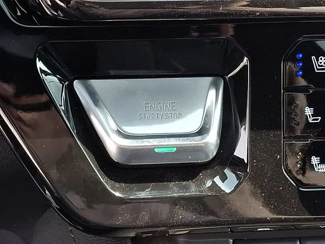 New 2026 Summit White GMC AT4 image 17