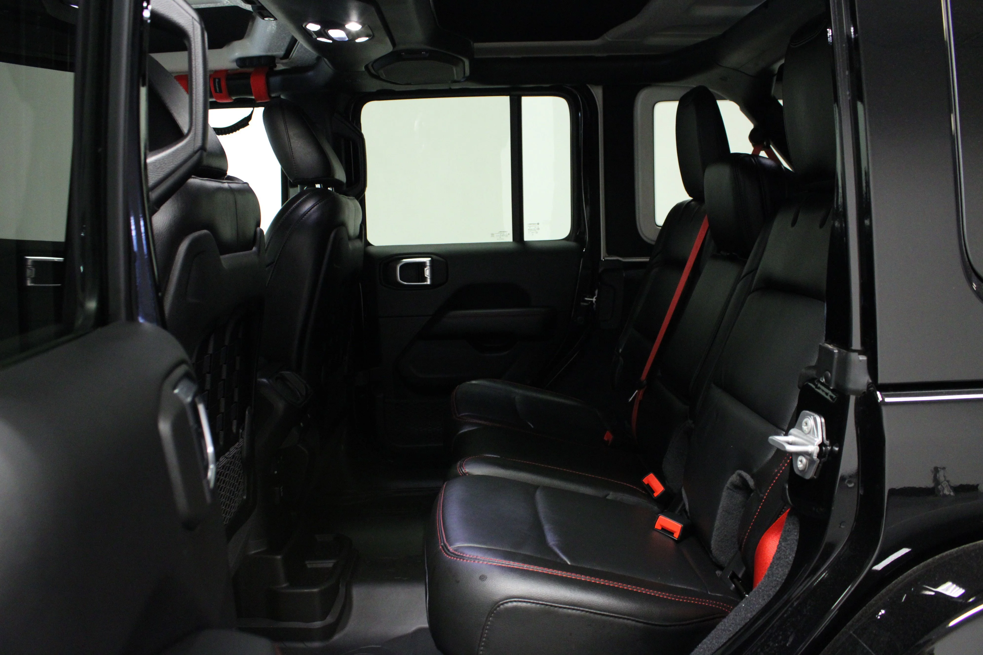 Used 2020 Black Clearcoat Jeep Recon image 13