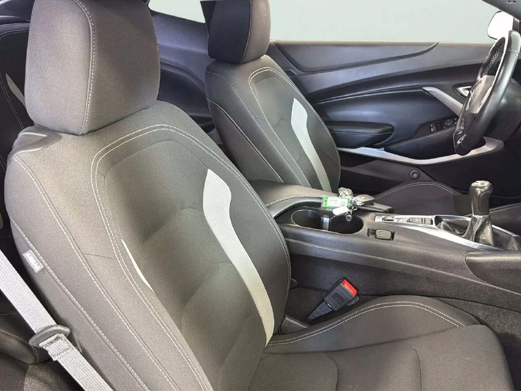 Used 2020 BLACK Chevrolet 1LS image 29