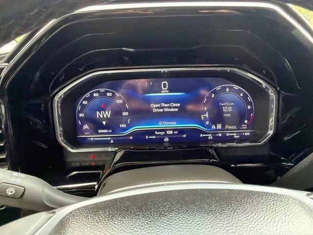 Used 2025 Summit White Chevrolet LT image 32