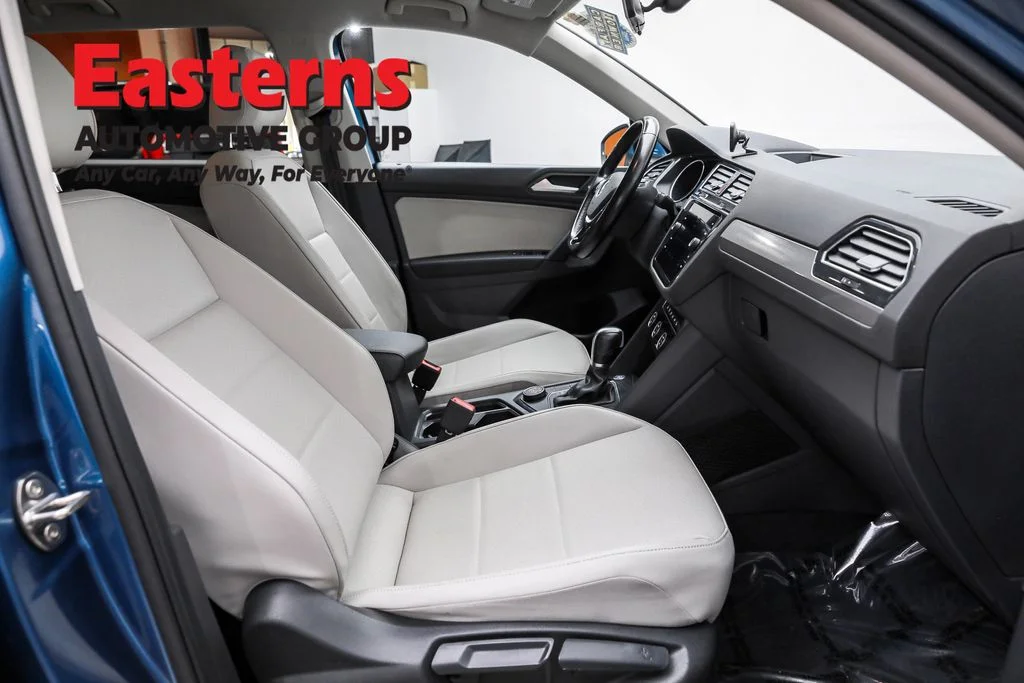 Used 2019 Blue Volkswagen 2.0T SE image 22