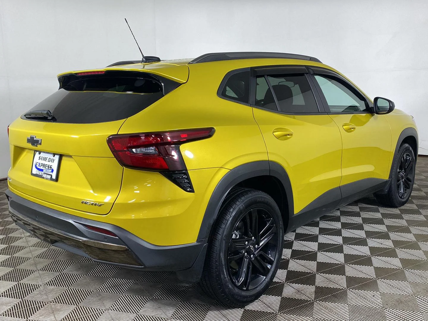 Used 2025 Nitro Yellow Metallic Chevrolet ACTIV image 6