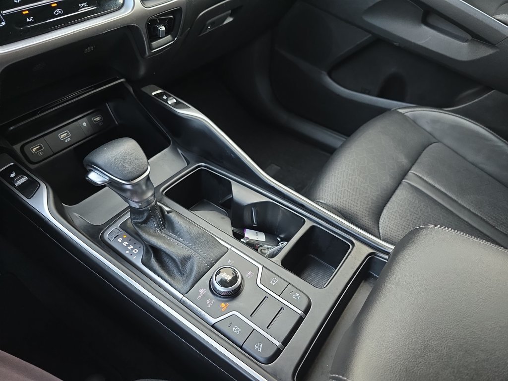 Used 2023 Gray Kia X-Line S image 28