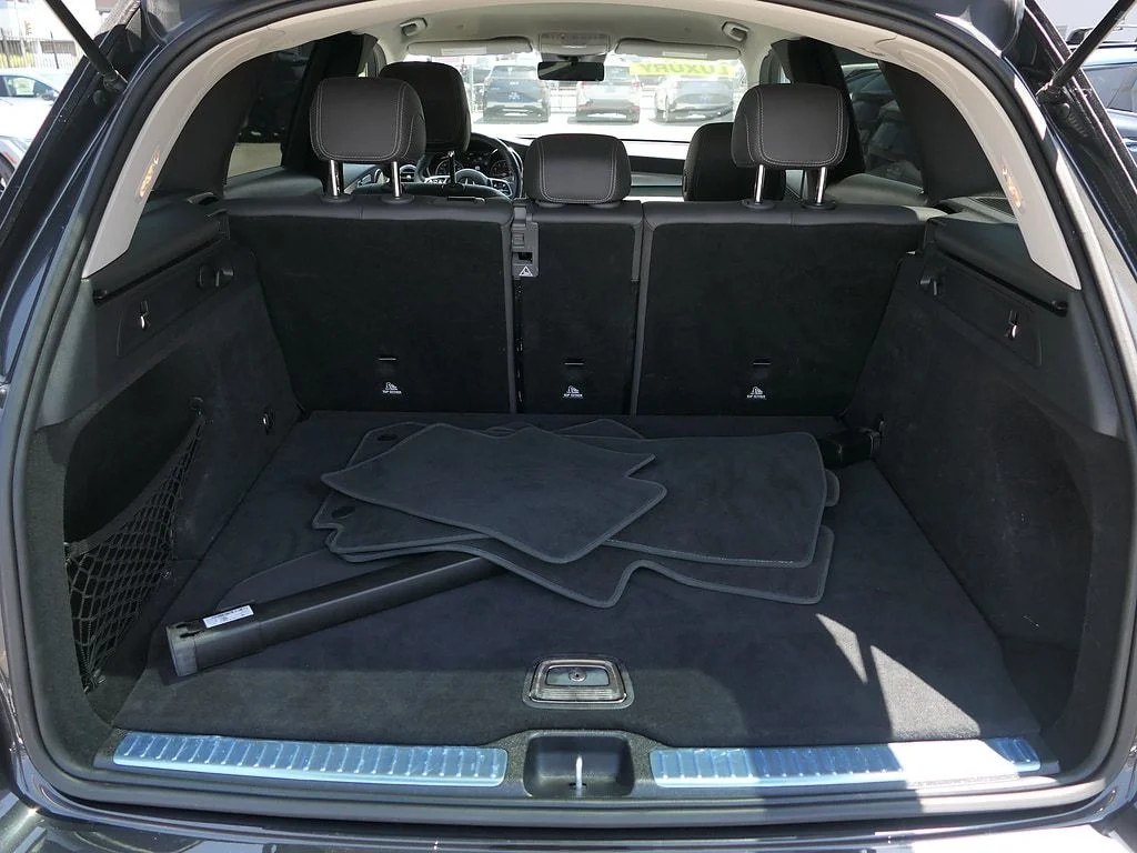 Used 2022 Gray Mercedes-Benz GLC 300 image 24