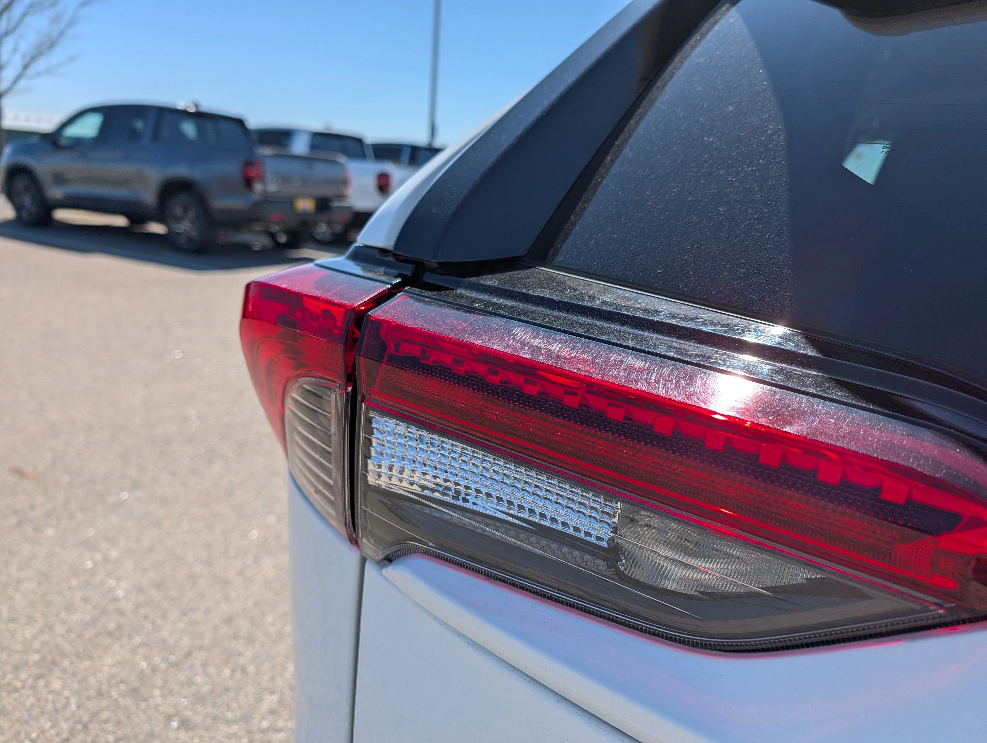 Used 2022 White Toyota Hybrid XLE image 17