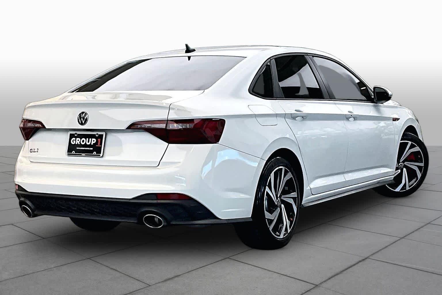 Used 2023 Pure White Volkswagen Autobahn image 12