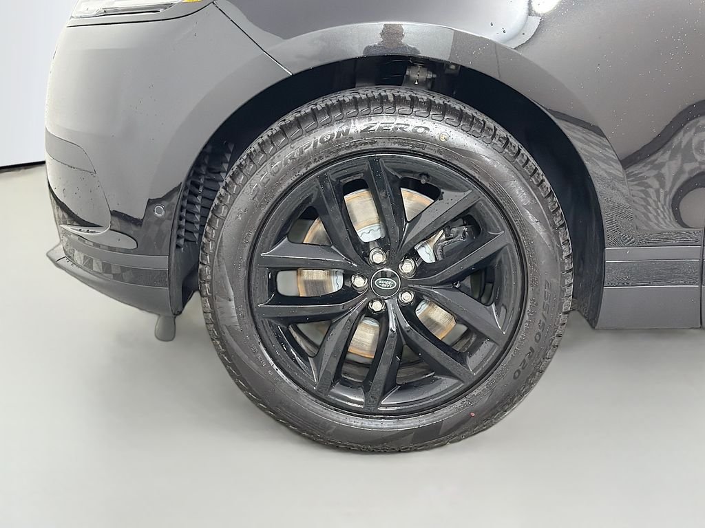 New 2026 Santorini Black Land Rover S image 33
