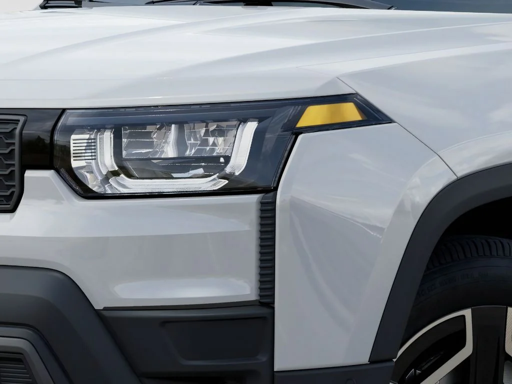 New 2026 Bright White Clear-Coat Exterior Paint Jeep Laredo image 10