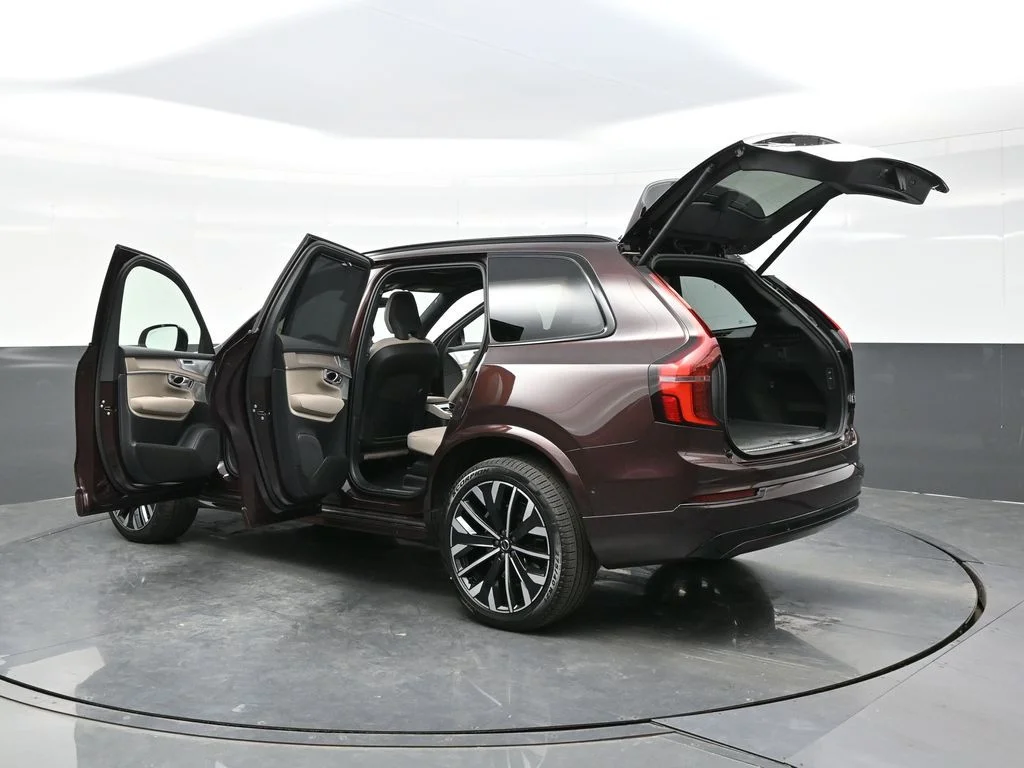 New 2026 Mulberry Red Volvo T8 Ultra image 49