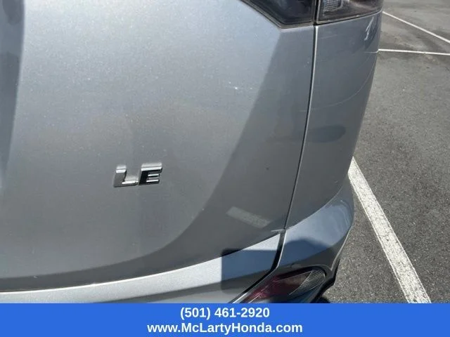 Used 2018 Silver Toyota LE image 10