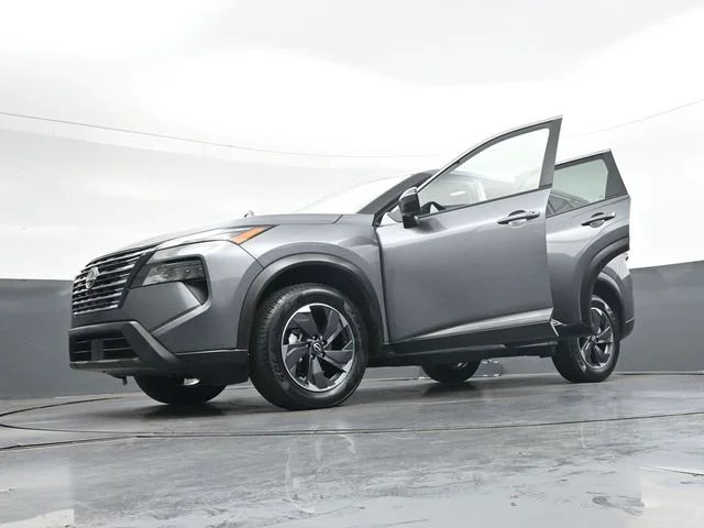 Used 2025 Gray Nissan SV image 43