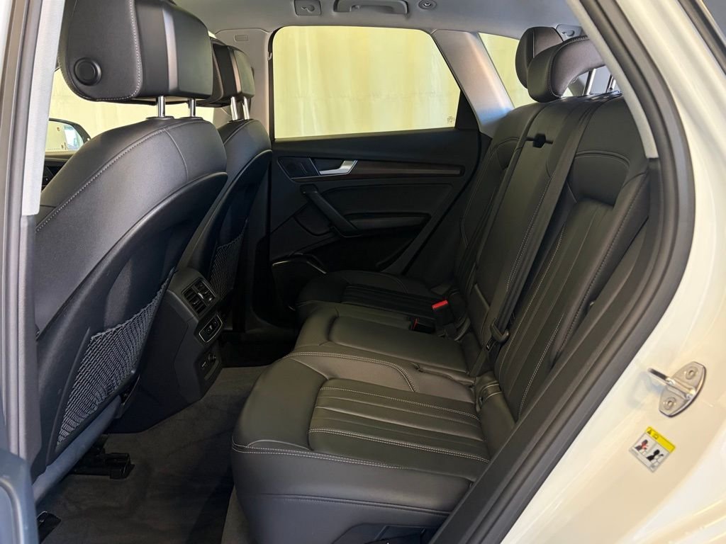 Used 2023 Glacier White Audi 40 Premium image 31