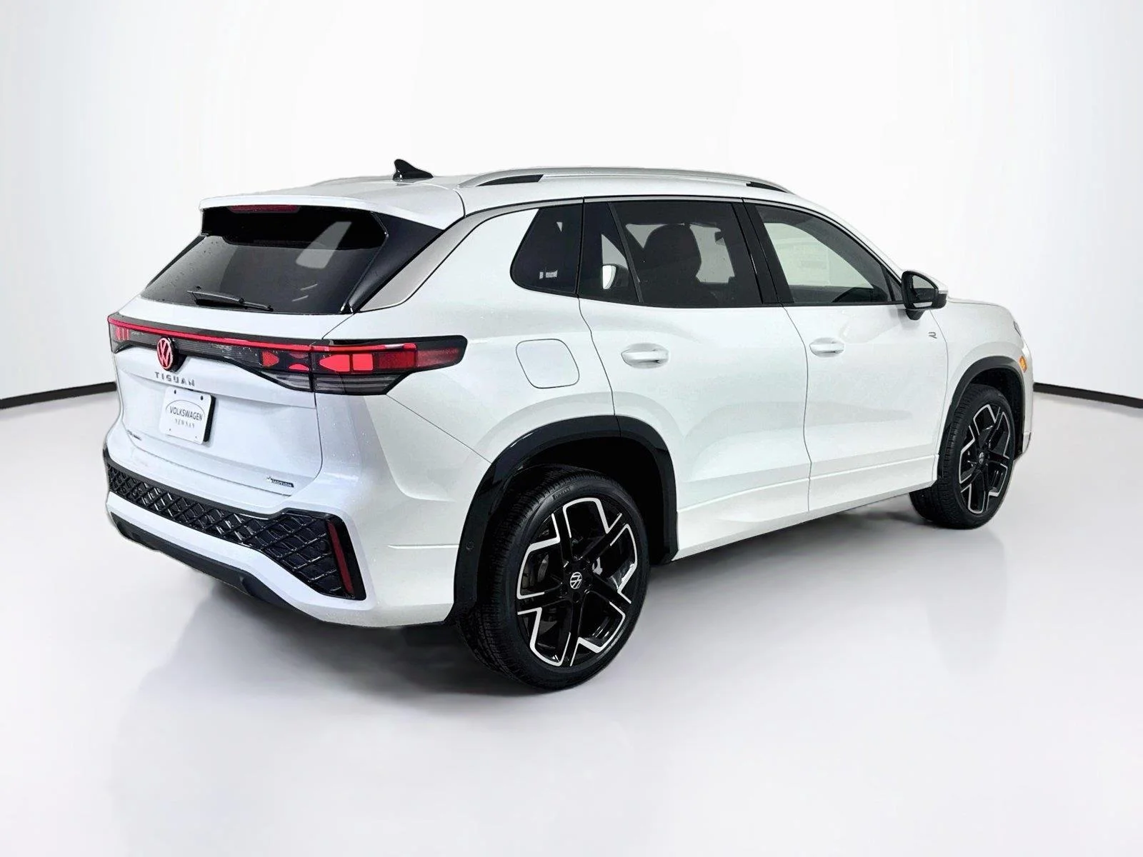 New 2026 Opal White Pearl Volkswagen SEL R-Line Turbo image 2