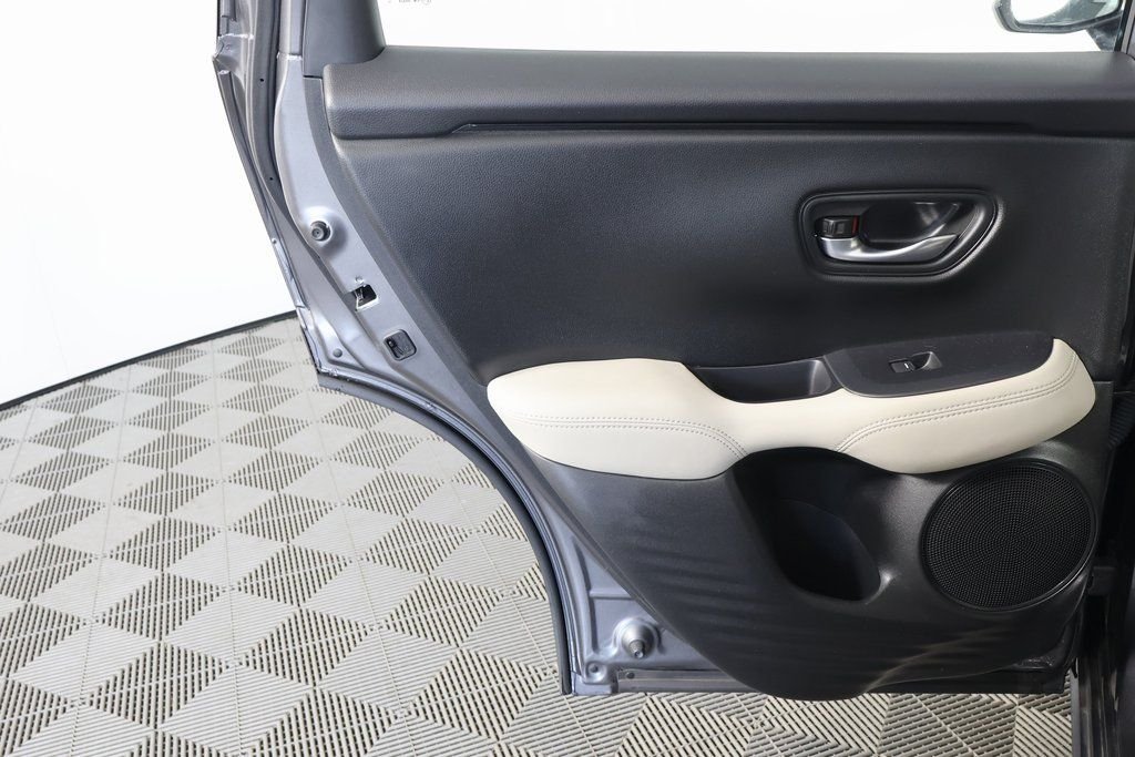 2025 Honda HR-V LX - Photo 11