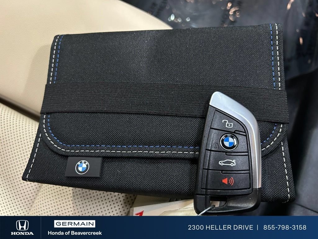 Used 2023 Alpine White BMW eDrive40 image 26