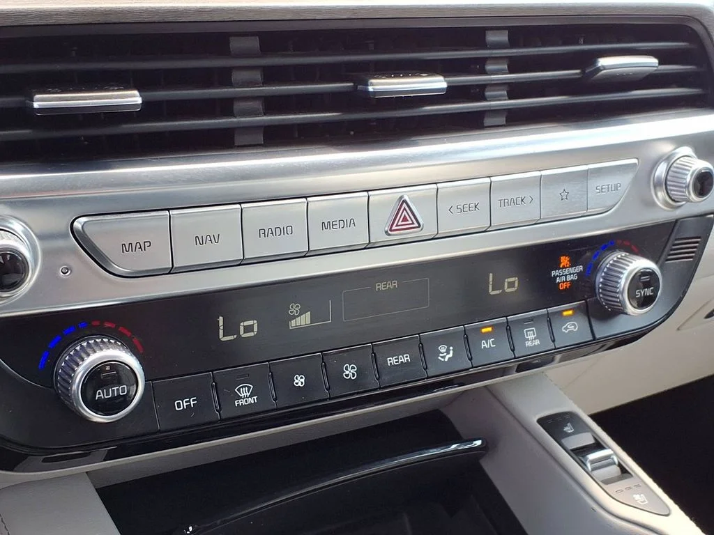 Used 2020 Gravity Gray Kia SX image 9