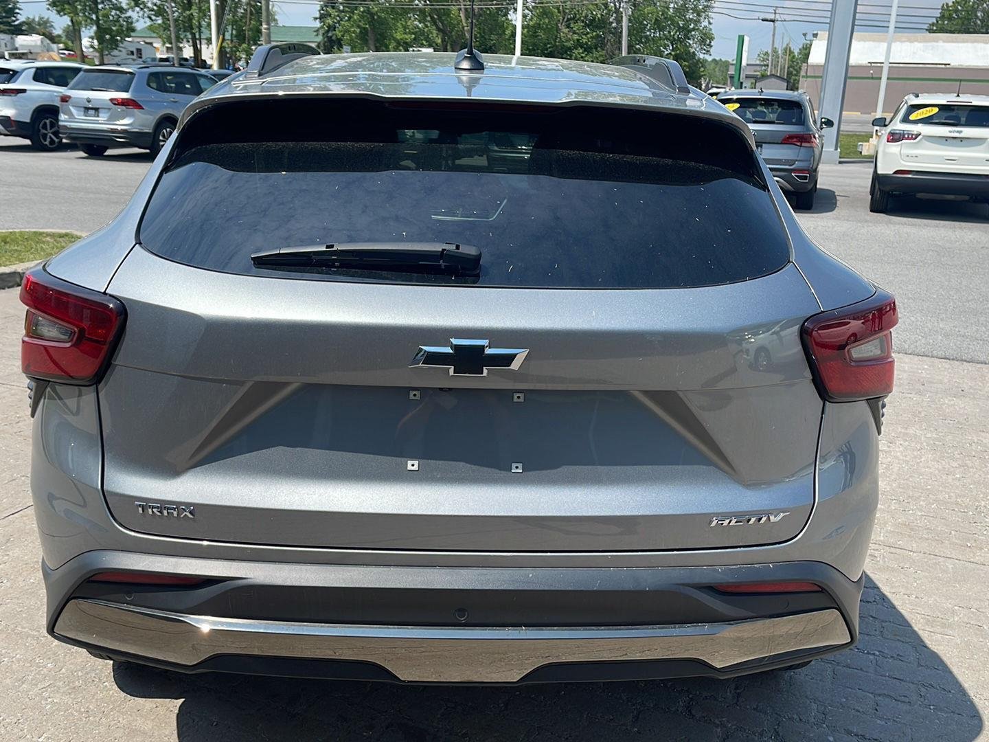 Used 2025 Sterling Gray Metallic Chevrolet ACTIV image 5