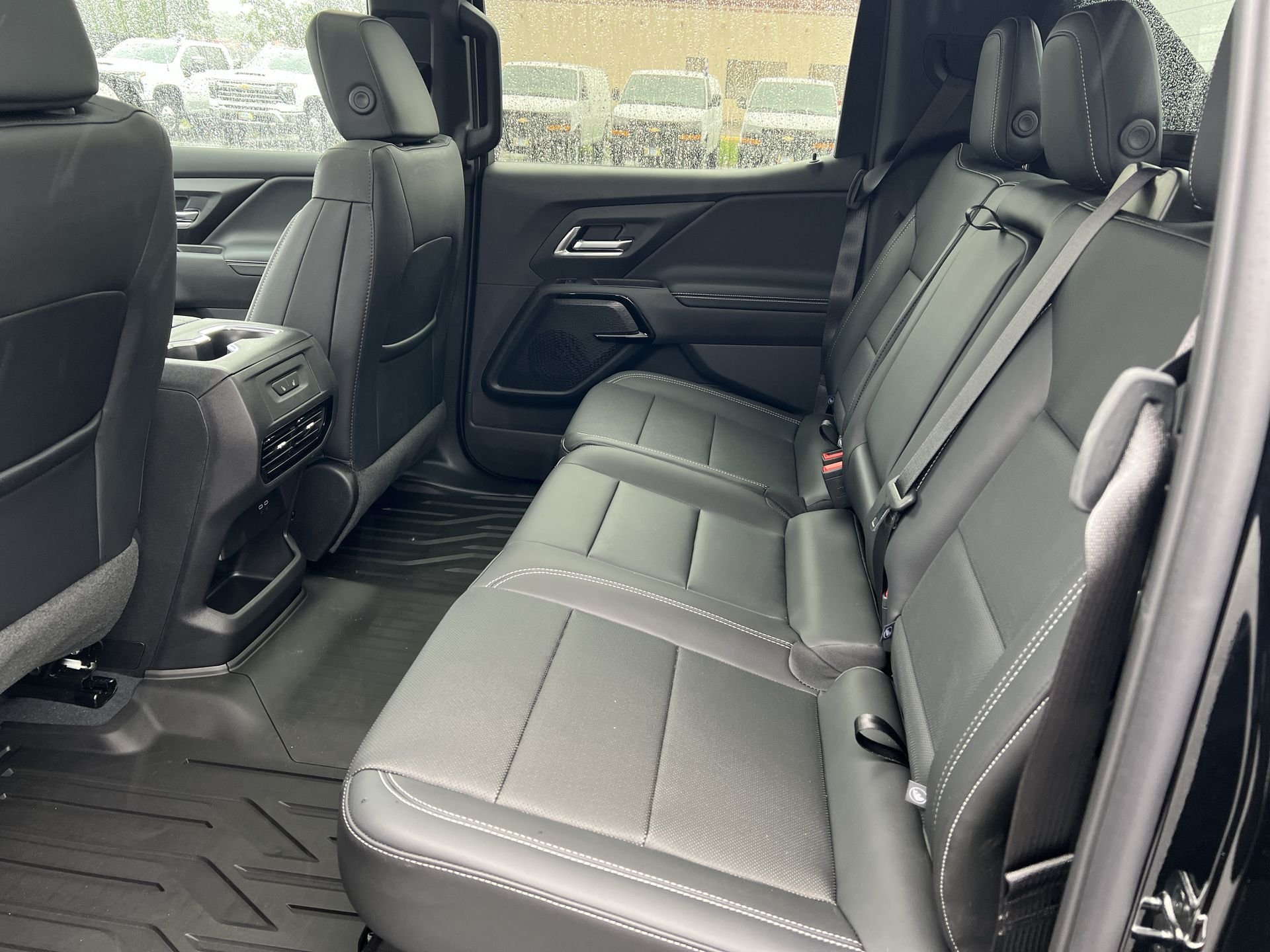 2025 Chevrolet Silverado EV LT - Photo 12