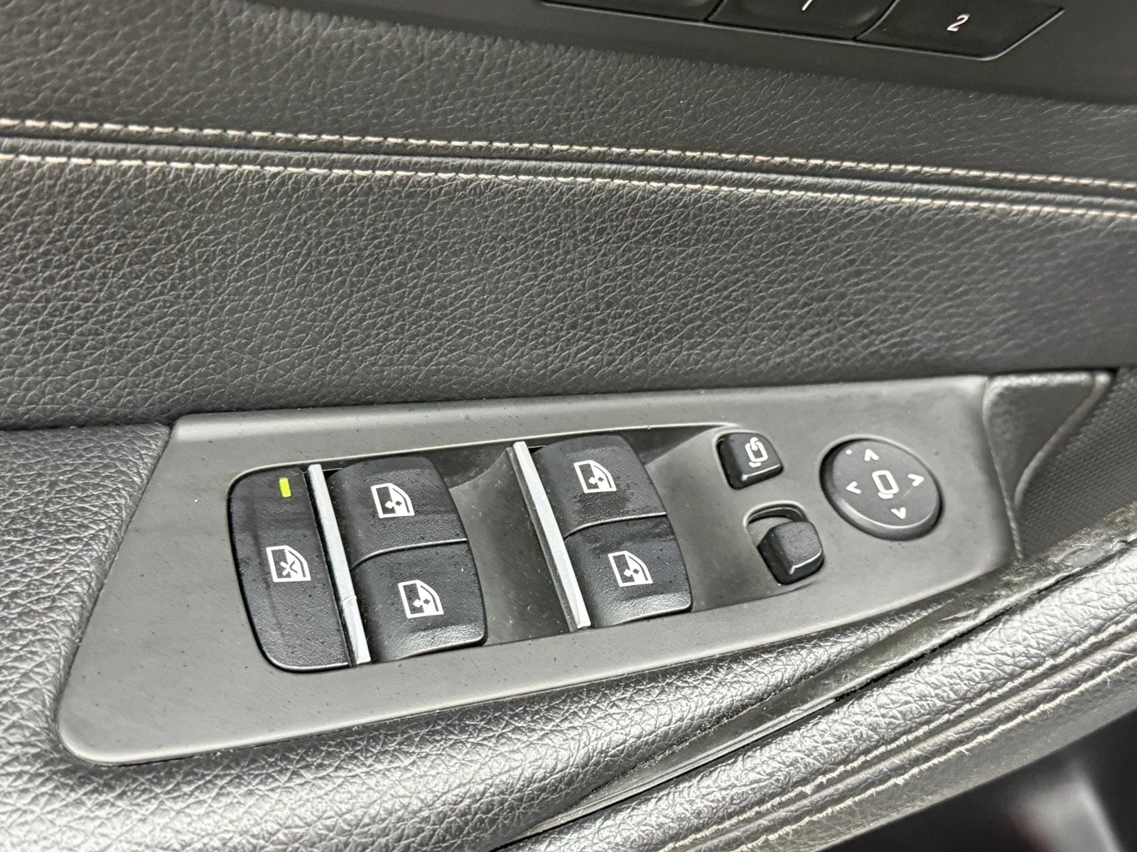 Used 2018 Bluestone Metallic BMW 530e xDrive iPerformance image 31