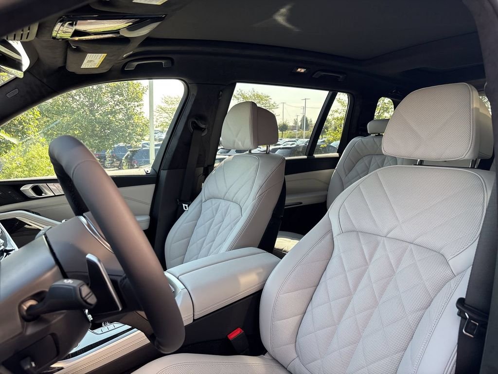 New 2027 Alpine White BMW xDrive40i image 10