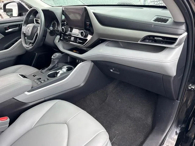 Used 2026 Black Toyota XLE image 26