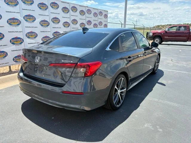 Used 2024 Sonic Gray Pearl Honda Touring image 4