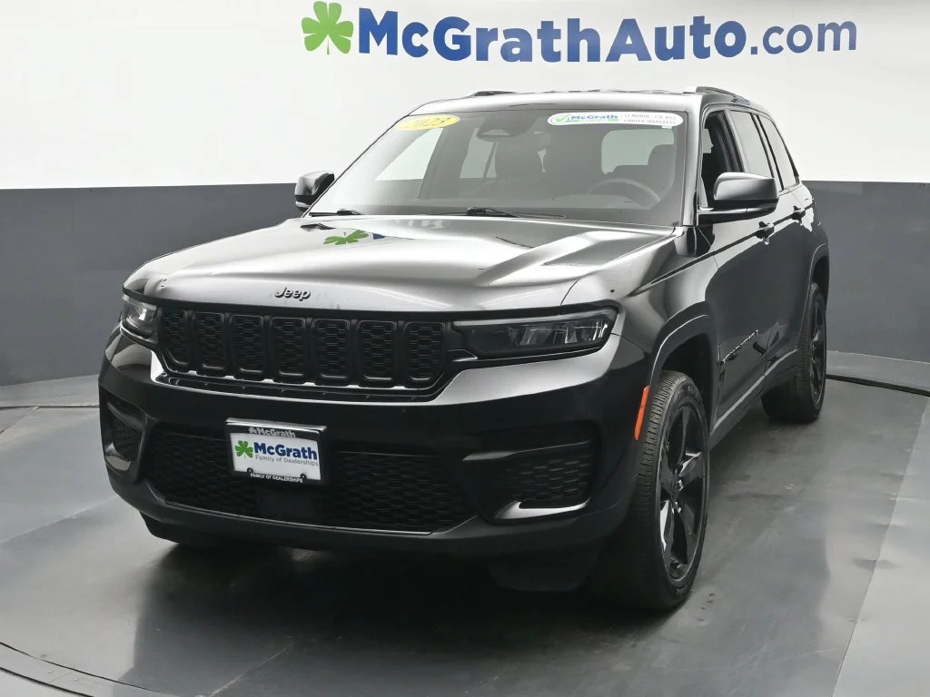 Used 2023 Black Jeep Altitude X image 21